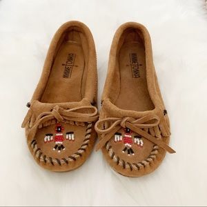NWOT Minnetonka Thunderbird Moccasins